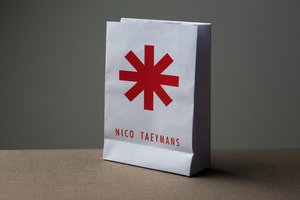 Papieren-draagtas-Speciale-modellen-Nico-Taeymans.jpg